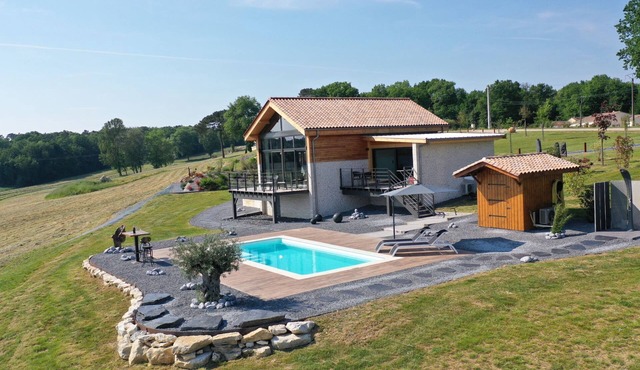 Freude an EYMET by Interhome