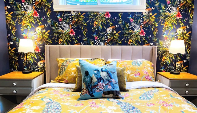 Frida Kahlo-Themed Apartment for Families - Steps to Beach, Vibrant Art & Nature