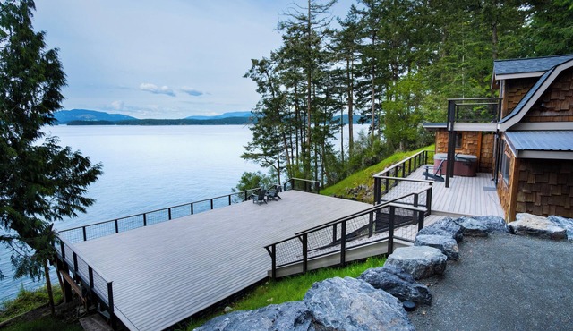 Friday Harbor/Waterfront, Hot Tub & Mountain Views