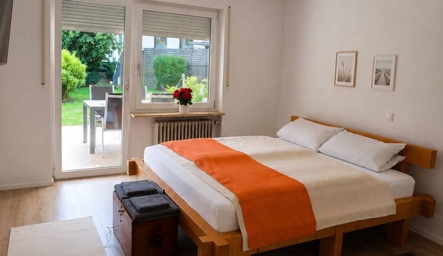Friedrich Vacation Rental - Modern 3-Bedroom Garden Apartment, Steinhöring in Steinhöring
