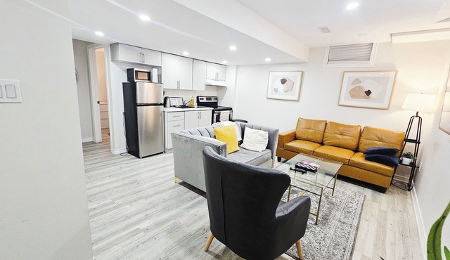 Friendly Garden Ave Suite 1min HWY403