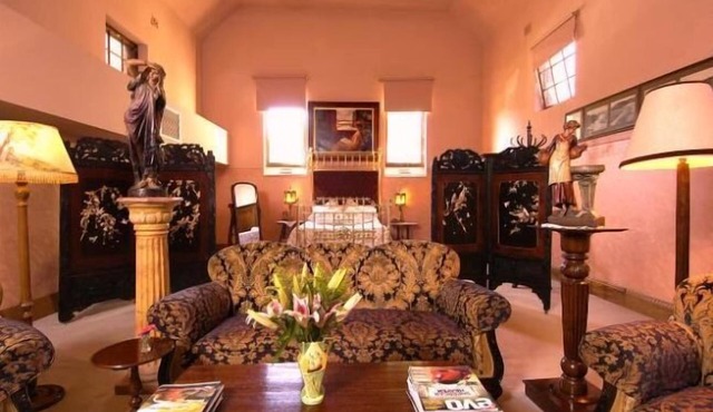 Friendly meeting chapel