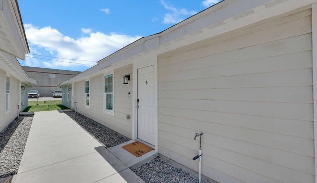 Friendly priced two-bedroom, two-bathroom apartment. Long-term stays accepted