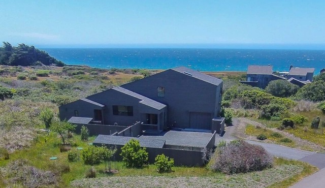 Friends and family will love staying at Tranquility Base in the Sea Ranch