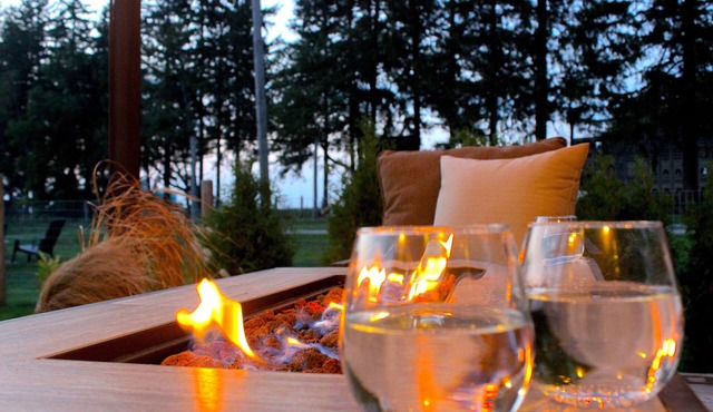 Friends & Family Getaway: 2 Kings + 1 Queen, Wifi, BBQ, Firetable, Games, 2TVs!
