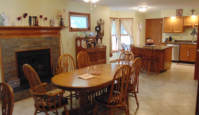 Friends & Families Gather Here! Close to ND…