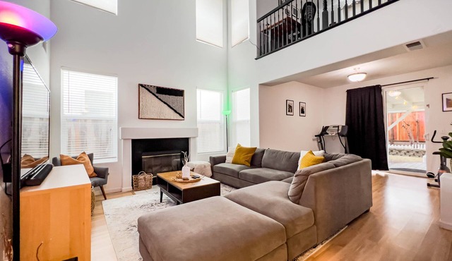 Friends, Family & Dog Stay in Monterey Peninsula with AC & Grill