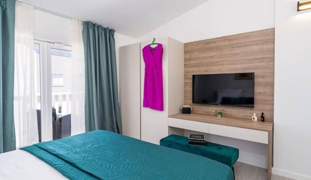 Friends & Family Home - Four Bedrooms Apartment