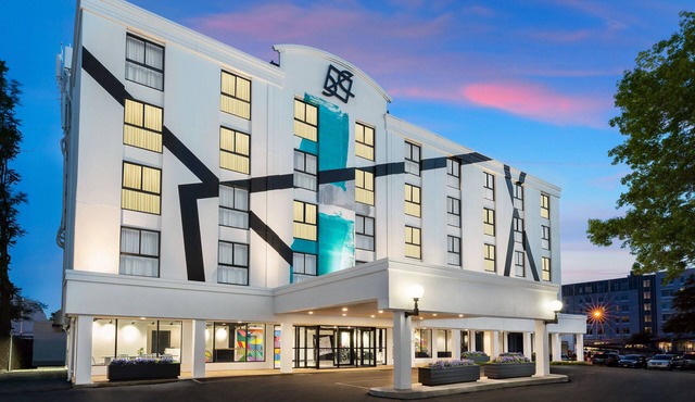 Friends Getaway! Unit with Parking, Near Fenway Park