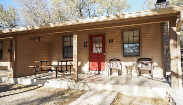 Frio Country Resort - Within walking distance to the Frio River!