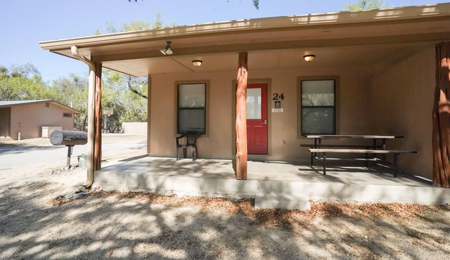 Frio Country Resort - Within walking distance to the Frio River!