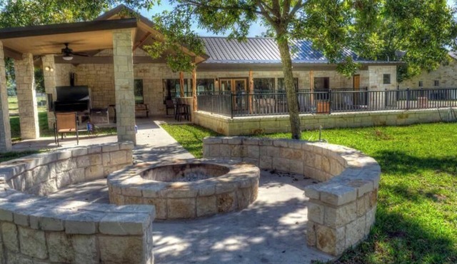 Frio Pecan Farm House 25