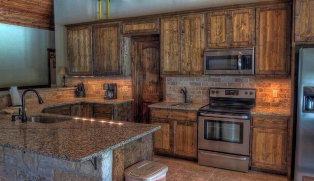 Frio Pecan Farm House 28