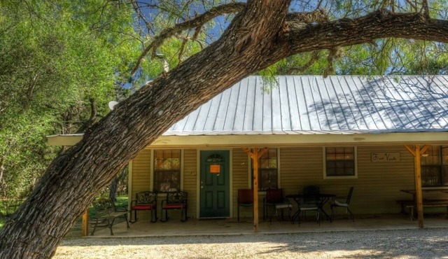 Frio Verde, Wi-Fi, @ Frio River Vacation Rentals