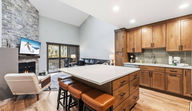 Frisco Gem Mountain Views Clubhouse w/Pool + 4 Hot Tubs
