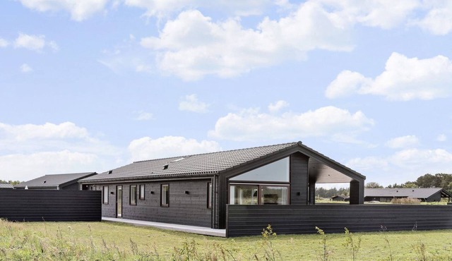 "Frithbjorn" - 900m from the sea by Interhome