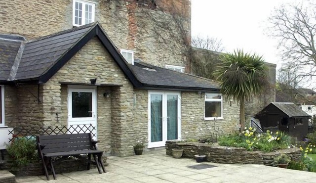 FRODOS, with a garden in Henstridge