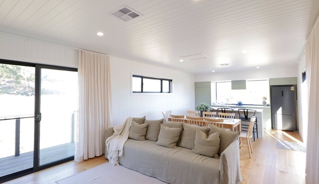 Frog Rock 2 bedroom off grid