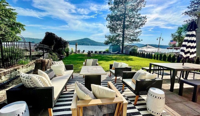 From Sunrise to Sunset - Escape to Loon Lake, Brand-New Stunning Home. Sleeps 12