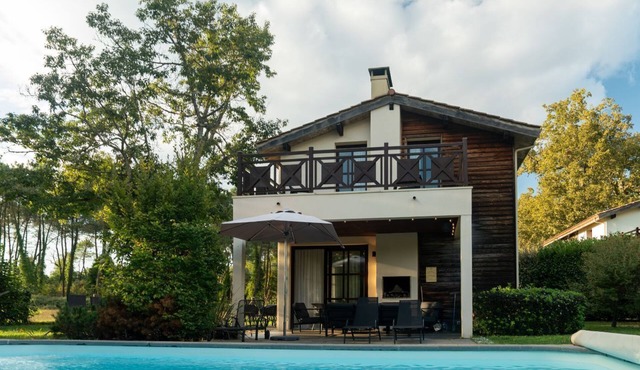 Fronsac Deluxe Piscine 6p