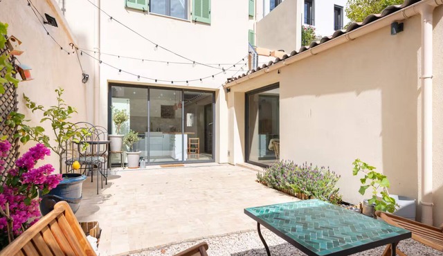 Front de mer - Pointe rouge - Town house 2 steps from the sea and calanques