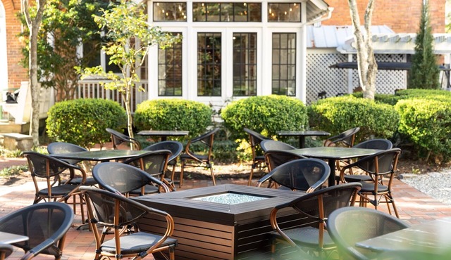 Front Street Inn