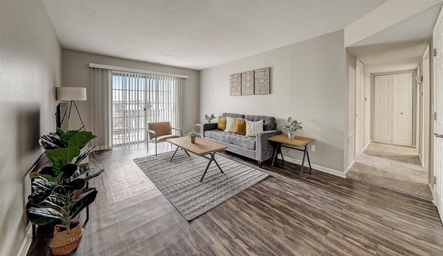 Frontdesk | 1 BR in Georgetown