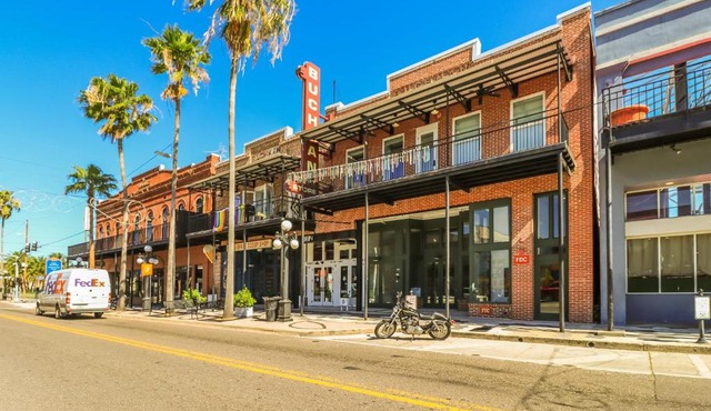 FRONTDESK 1910 E 7th Ave Apts Historic Ybor Tampa