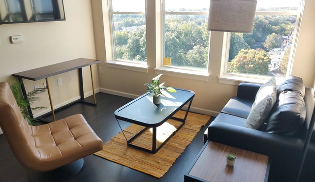 Frontdesk | 2 BR Apt near The Speed Art Museum