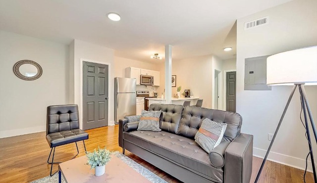 FRONTDESK 2622 Victory Pkwy Apts Cincinnati