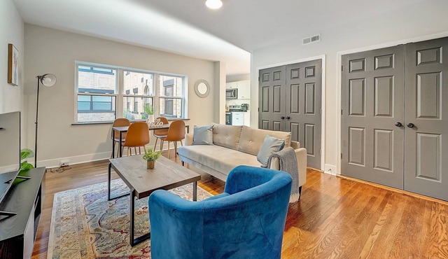 FRONTDESK 2622 Victory Pkwy Apts Cincinnati