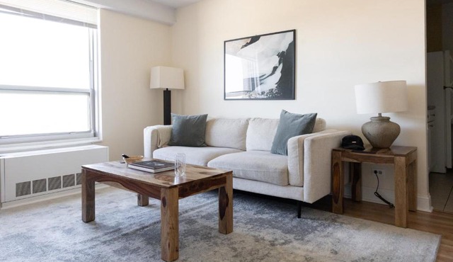 FRONTDESK Classic 1 BR Apt in Ravenswood