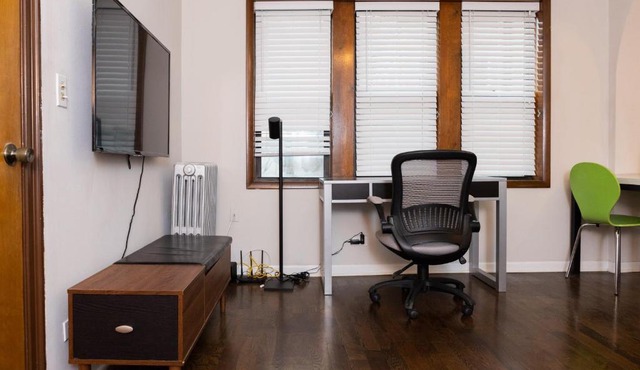 FRONTDESK Classic 1 BR Apt near Jackson Park