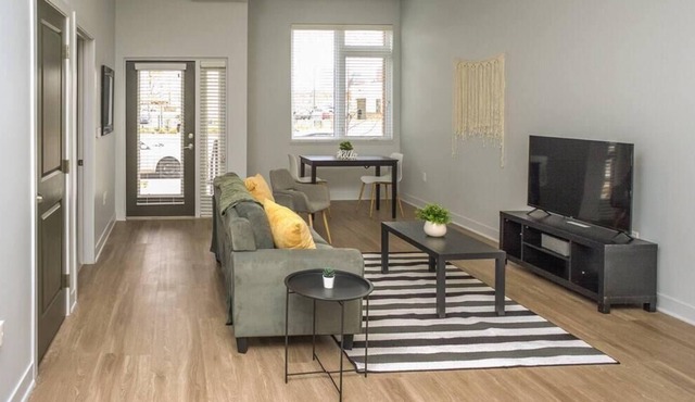 Frontdesk | Comfortable 2BR Near Historic District