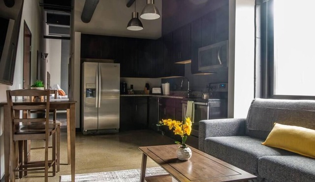 Frontdesk | Comfortable + Modern 1BR near Downtown