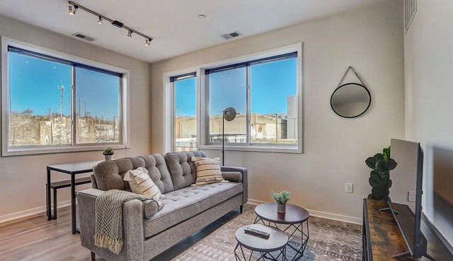 Frontdesk | Convenient 2BR Brewerytown Apt