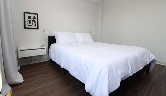 Frontdesk | First-Class Studio Apt in Hyde Park