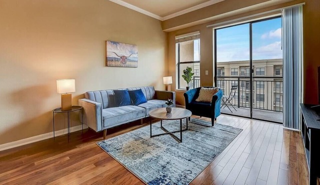Frontdesk | Modern and Bright 1 BR Apt