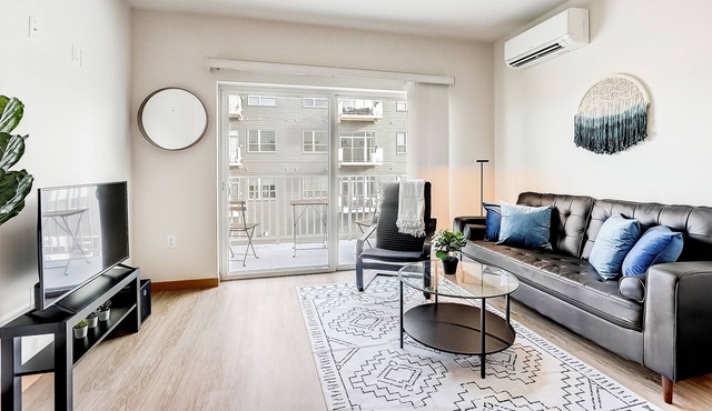 FRONTDESK Rhythm Apts Lower East Side Milwaukee