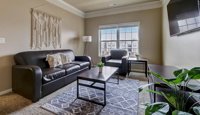 Frontdesk | Roseland 2 BR Near ND