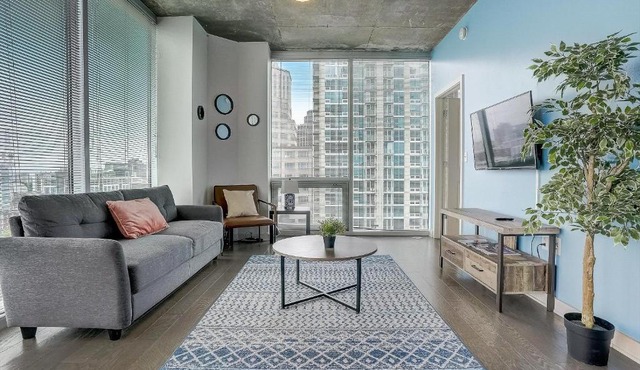 FRONTDESK Skyhouse Apts Uptown Charlotte