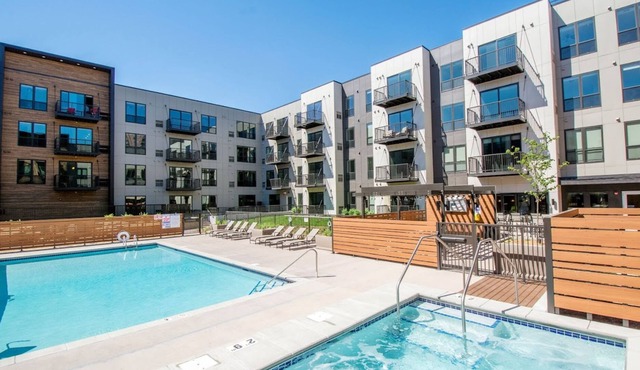 Frontdesk | Studio Apt near Museums