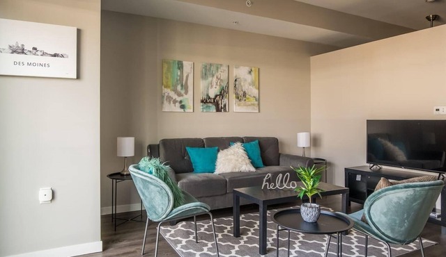 Frontdesk | Trendy Studio near Riverwalk Trails