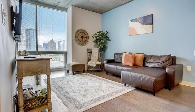 FRONTDESK Uptown Apts with City Views Charlotte