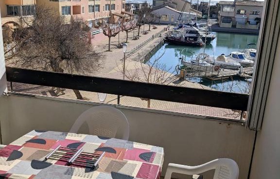 Frontignan, Appartement T2 Cabine 4 couchages à 100m de la plage.