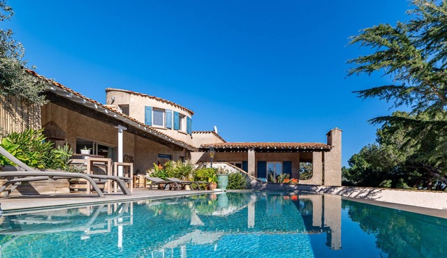 Frontignan - Mas au milieu des Vignes - piscine