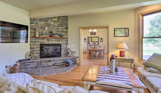 Fruita Victorian Home with Hot Tub and Mountains!