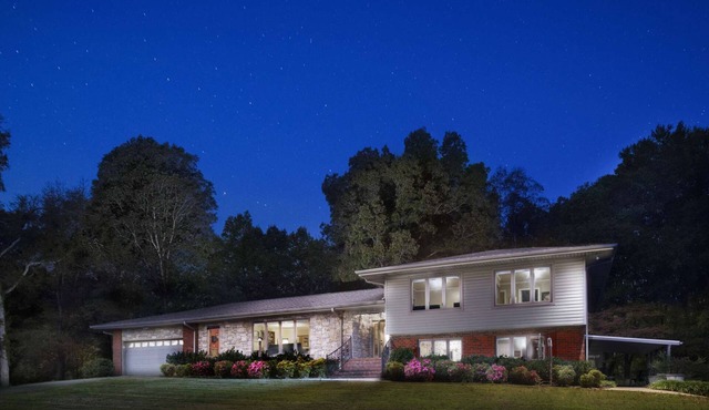 Fryars' Green Guest House at Tennessee RiverPlace