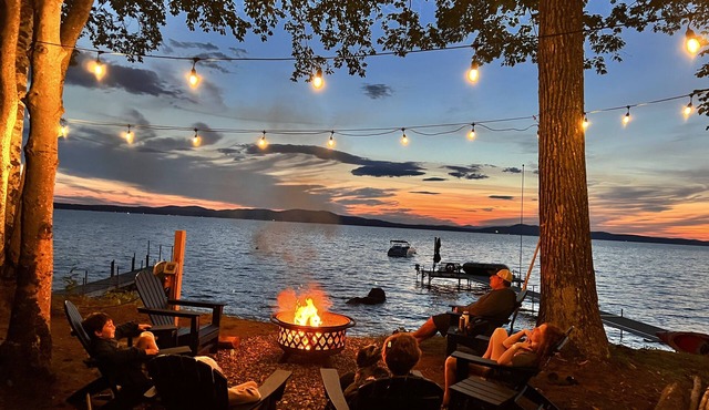 Frye Island 3br +Loft Home w/Semi-Private Beach, Dock, & Mooring Across Street