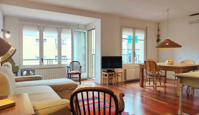 FS2 - Spacious 2 bedroom. Sarrià - Hospital Clinic